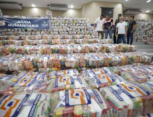 Em Parintins, governador Wilson Lima entrega ajuda humanitária e anuncia atendimentos de saúde para municípios do baixo Amazonas