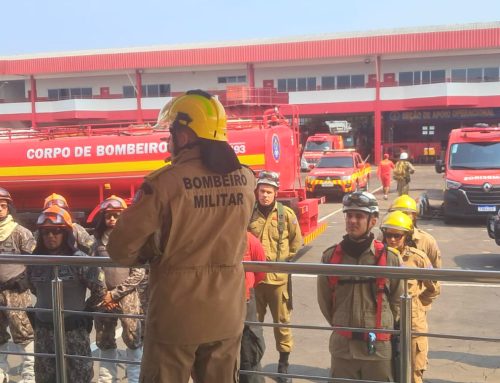 Corpo de Bombeiros monta força-tarefa para extinguir incêndio em Iranduba