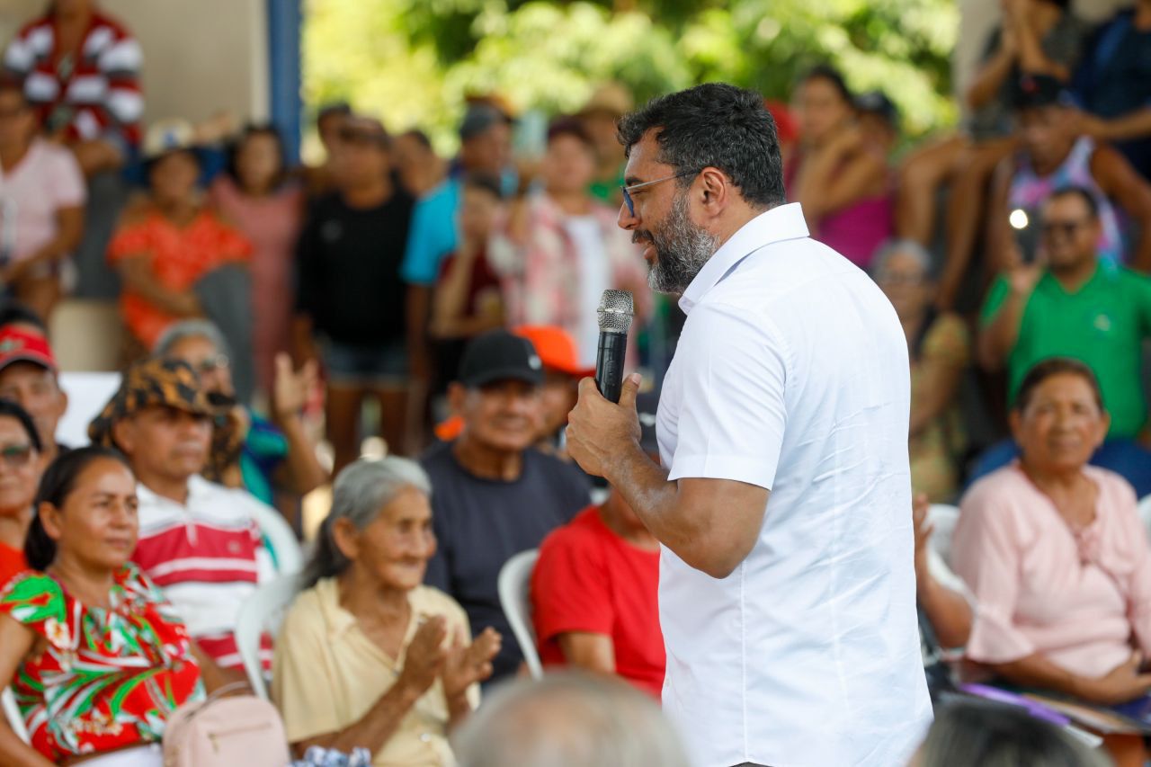 Governador Wilson Lima entrega títulos definitivos e destaca investimentos em infraestrutura para comunidades rurais de Parintins