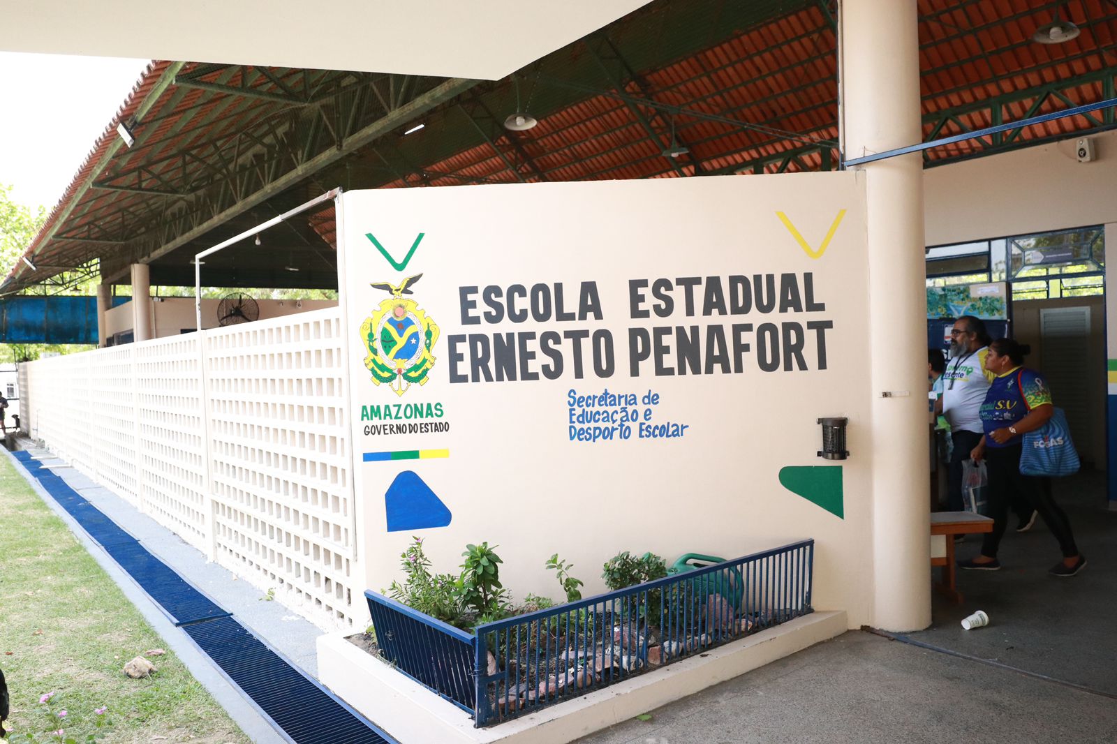 Governador Wilson Lima entrega escola revitalizada na 14ª edição do Governo Presente, na zona leste de Manaus